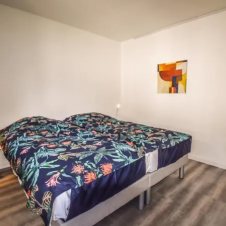 A Im Gruenen, Breiten アパート *